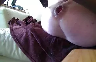 XXX La petite teen chaude Anya Olsen ravagée par une bite film pournou 2017 monstre