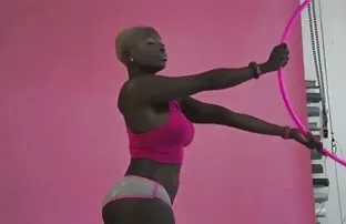 XXX Vieil homme contrôle film sexe pournou des billets jeune klara