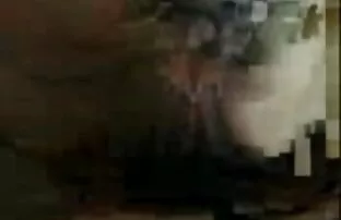 XXX Simone filme pournou xxl Delilah masturbe sa chatte poilue sous la douche