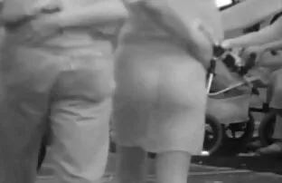XXX MILF wwwfilm pournou aux gros seins se masturbe