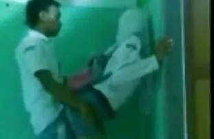 XXX Un garçon filem pournou pute pour une MILF salope