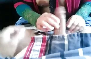 XXX Fille sexy frappé à video pournou x côté de l'autoroute