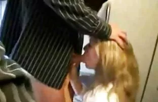 XXX Alexis Adams, une webcam filmpournou aux gros seins, joue avec la chatte