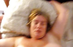 XXX tombe de flm pournou mamie mouille
