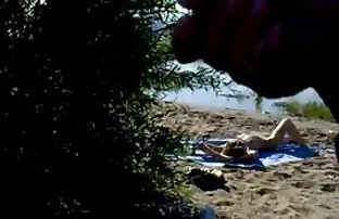 XXX jolie fille donne la pournou tu kif bouche et la gorge pour le plaisir de son petit ami