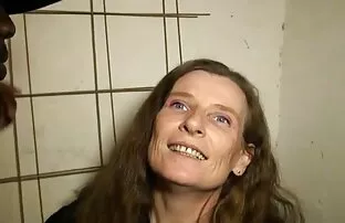 XXX Les le film pournou filles du collège jouent.